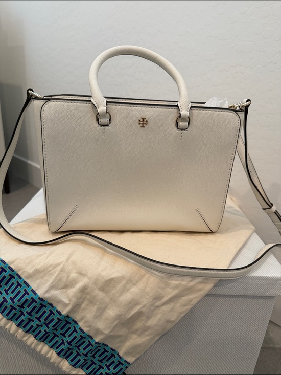 Tory Burch Handbags - Tory Burch Robinson Small Zip Top Tote Bag Saffiano leather Ivory